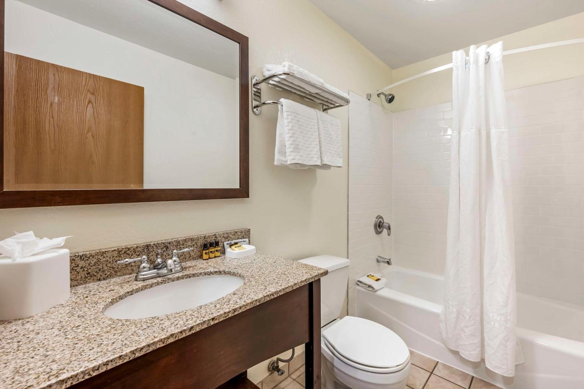 Best Western Plus Eagle Vail Airport Exterior photo