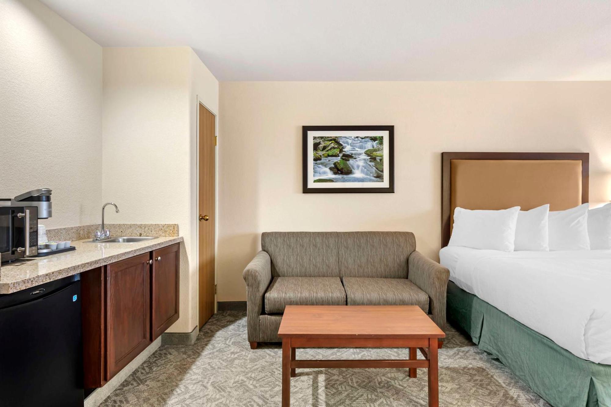 Best Western Plus Eagle Vail Airport Exterior photo
