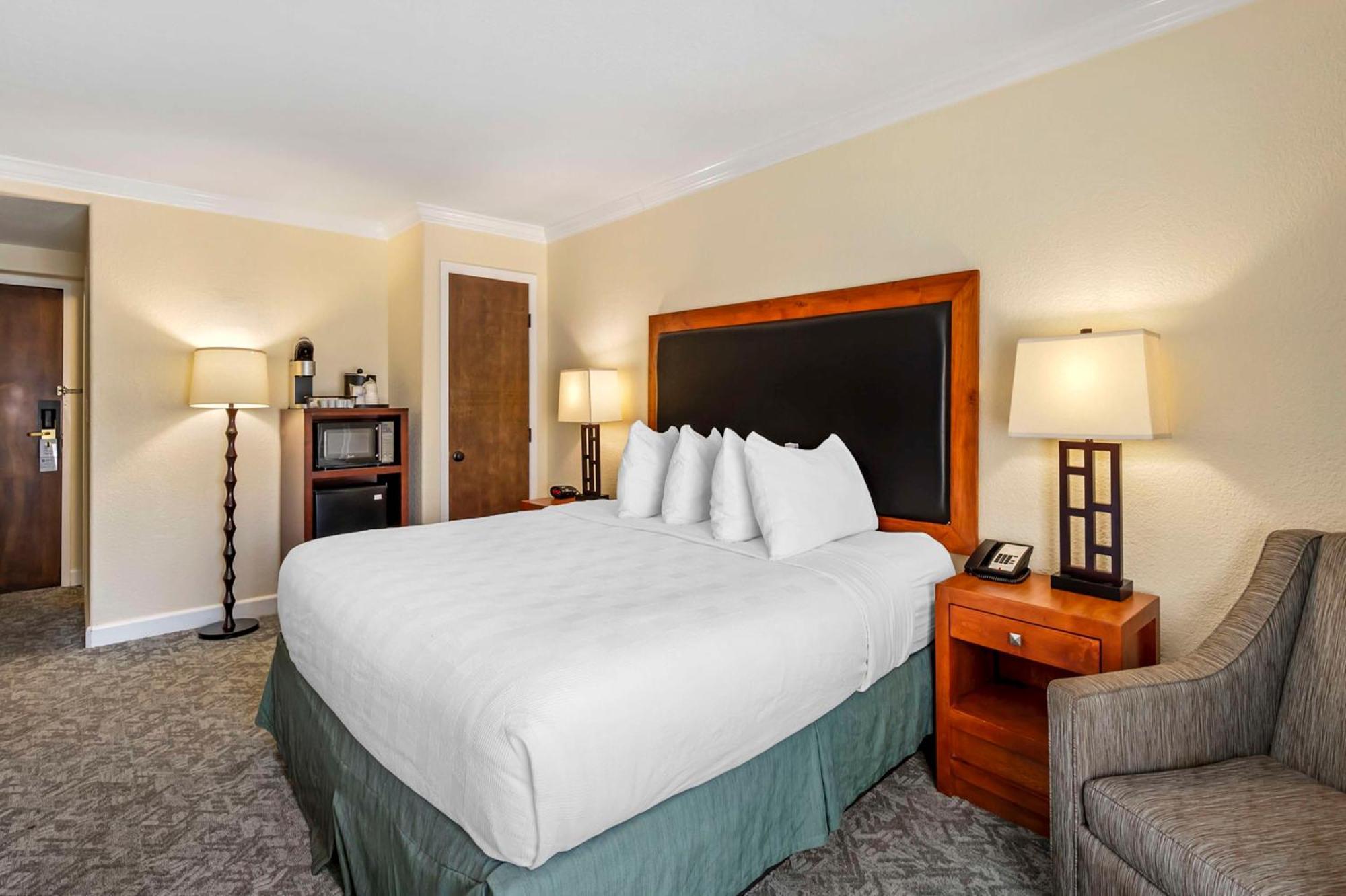 Best Western Plus Eagle Vail Airport Exterior photo
