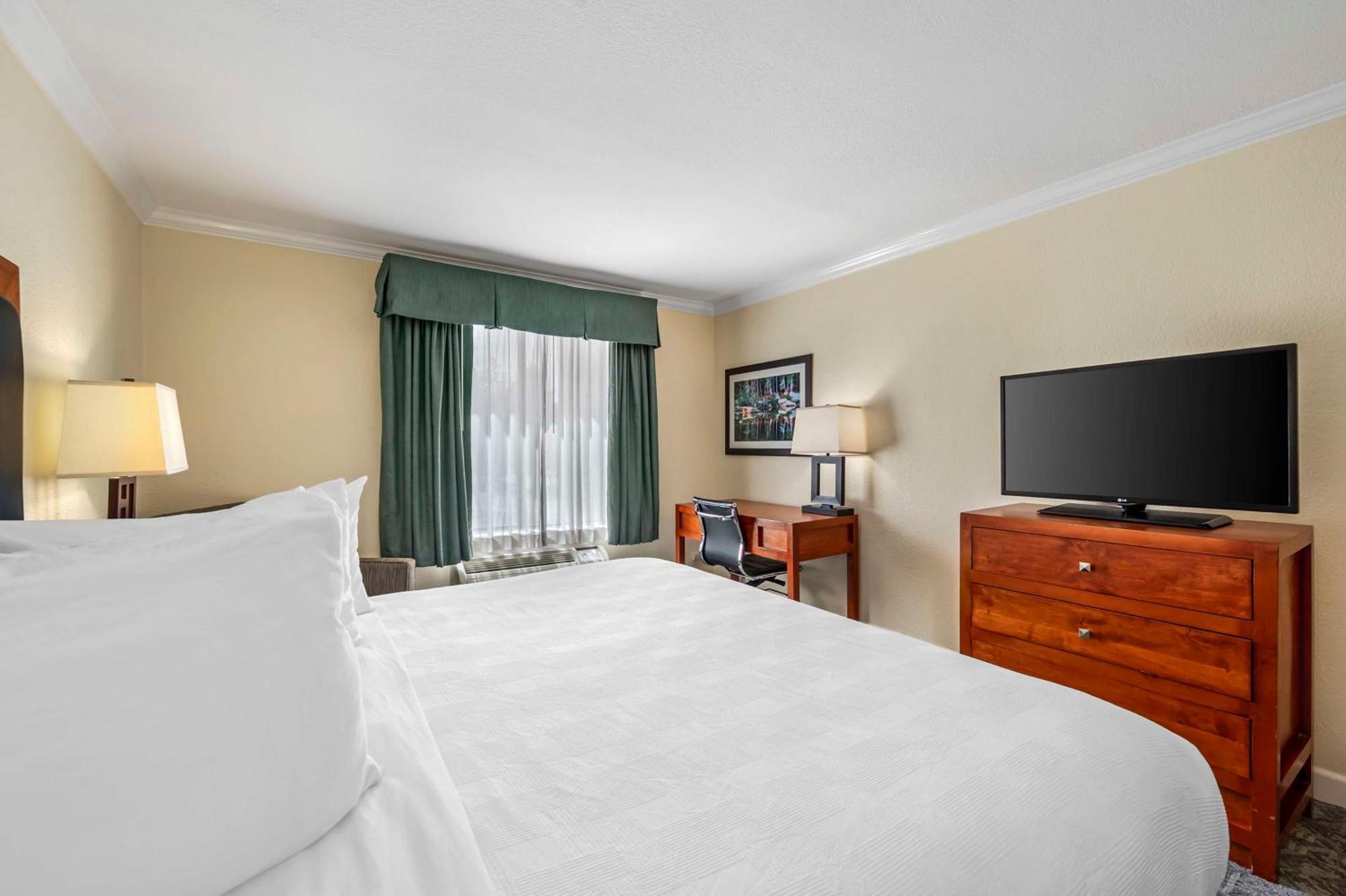 Best Western Plus Eagle Vail Airport Exterior photo