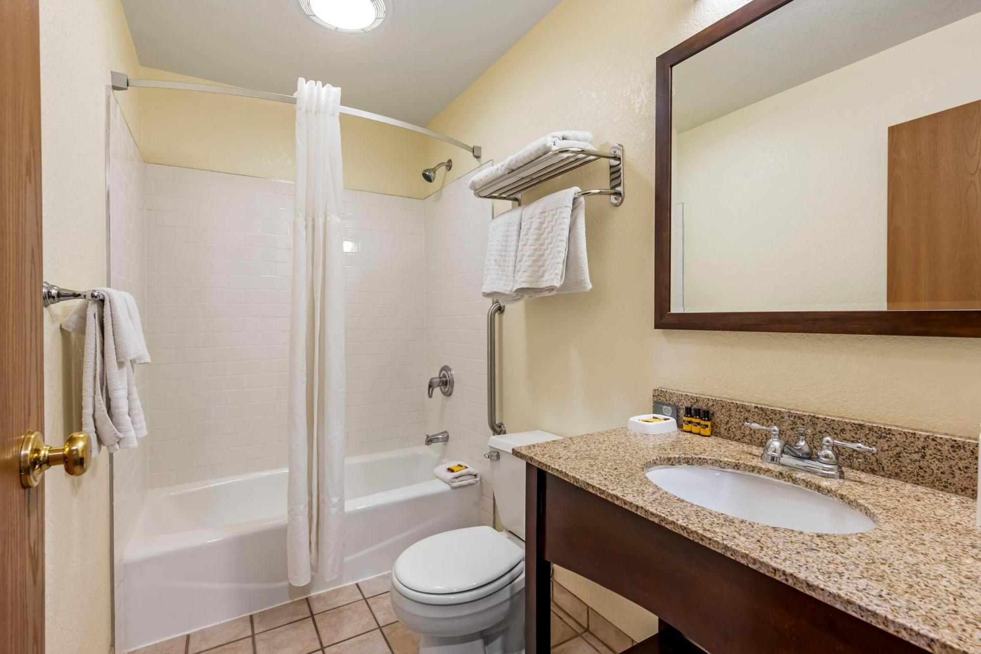Best Western Plus Eagle Vail Airport Exterior photo