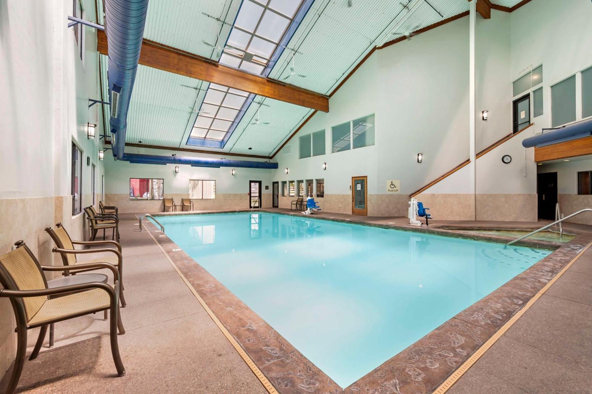 Best Western Plus Eagle Vail Airport Exterior photo